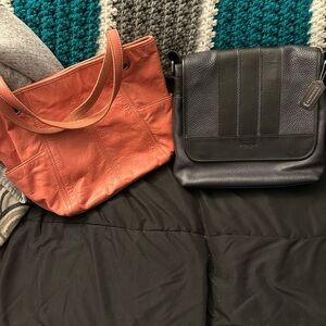 KIM BUNDLE - Leather Tote and Coach midnight navy Pebble Leather Messenger Bag